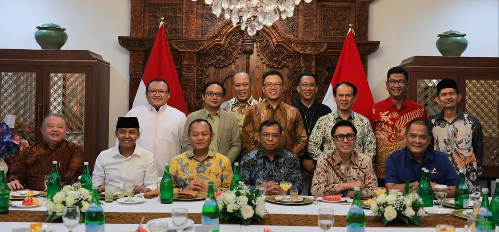 Ambang Batas Parlemen Naik Lima Persen: Koalisi Kompak, Non-DPR Panas